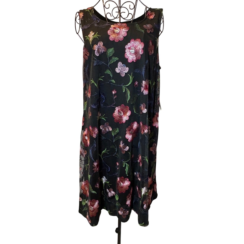 Signature by‎ Robbie Bee NWT Black Floral Embroidered Mesh Shift Dress -Large